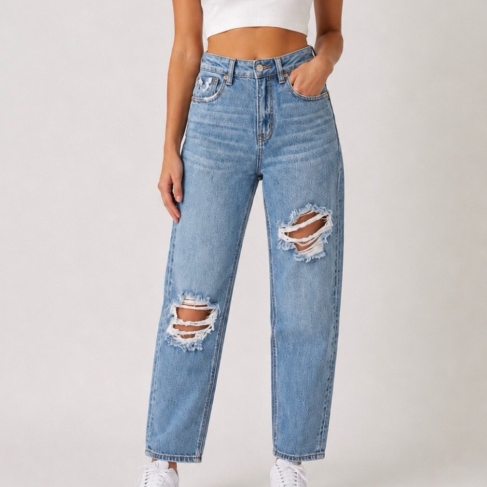 AE - Mom Straight Leg Jean